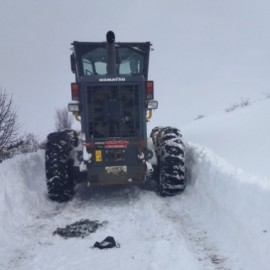 Kar kaplanları, 24 saatte 307 köyün yolunu açtı