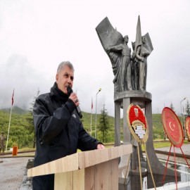 Bingöl’de 33 şehit, 33’üncü yıldönümünde dualarla anıldı