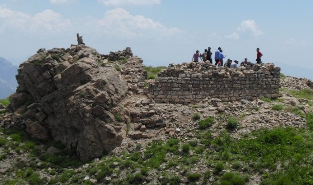 Cudi Dağı’nda gemi şeklinde bir merkez yapılacak