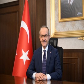 Vali, ''Neden sesimizi duymuyorsunuz?'' diyen vatandaşa kulak verdi