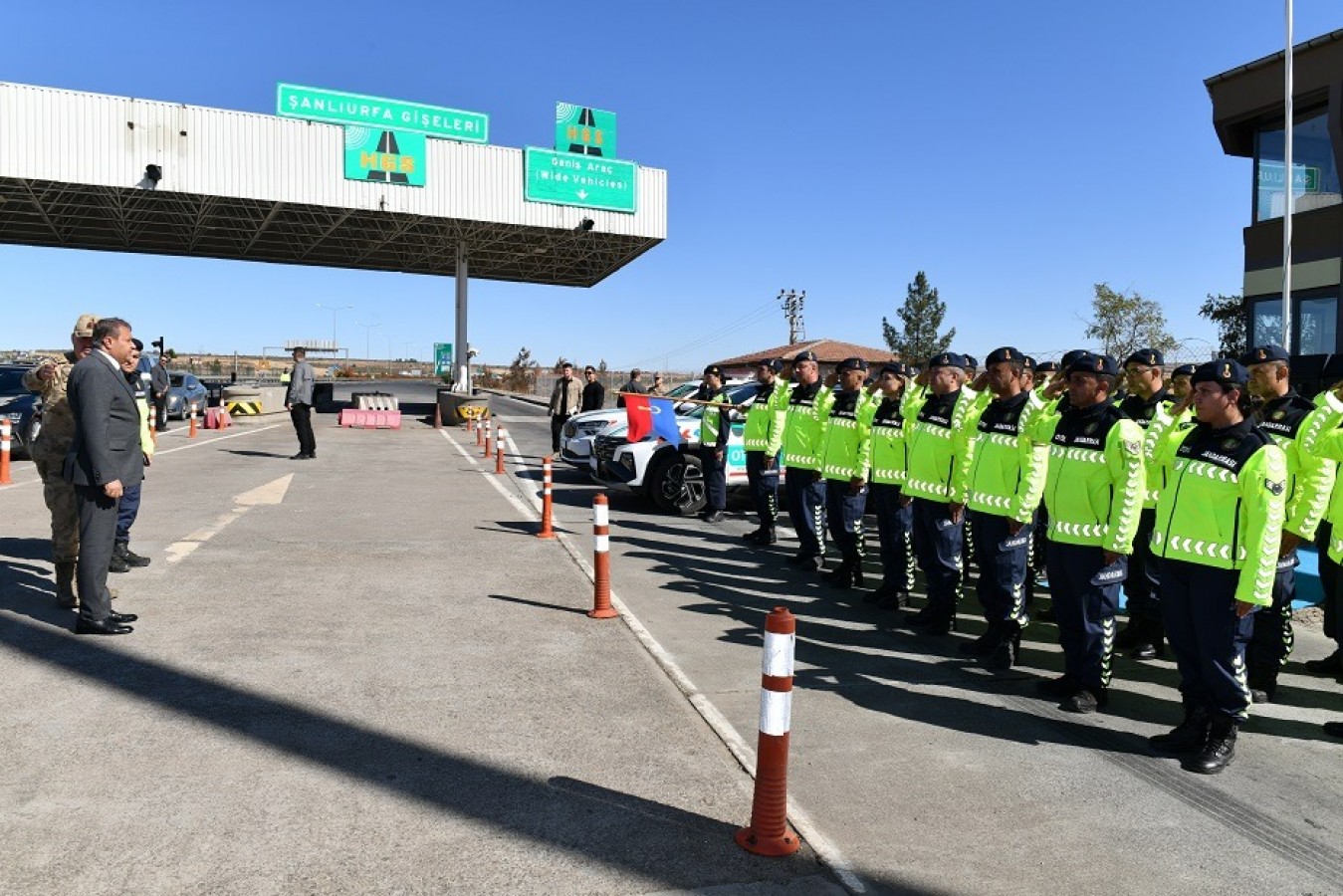 Şanlıurfa-Gaziantep Otoyolu jandarmaya emanet;