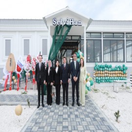 Erciş’te kadın emeğine destek: Selvihan Kafe hizmete açıldı