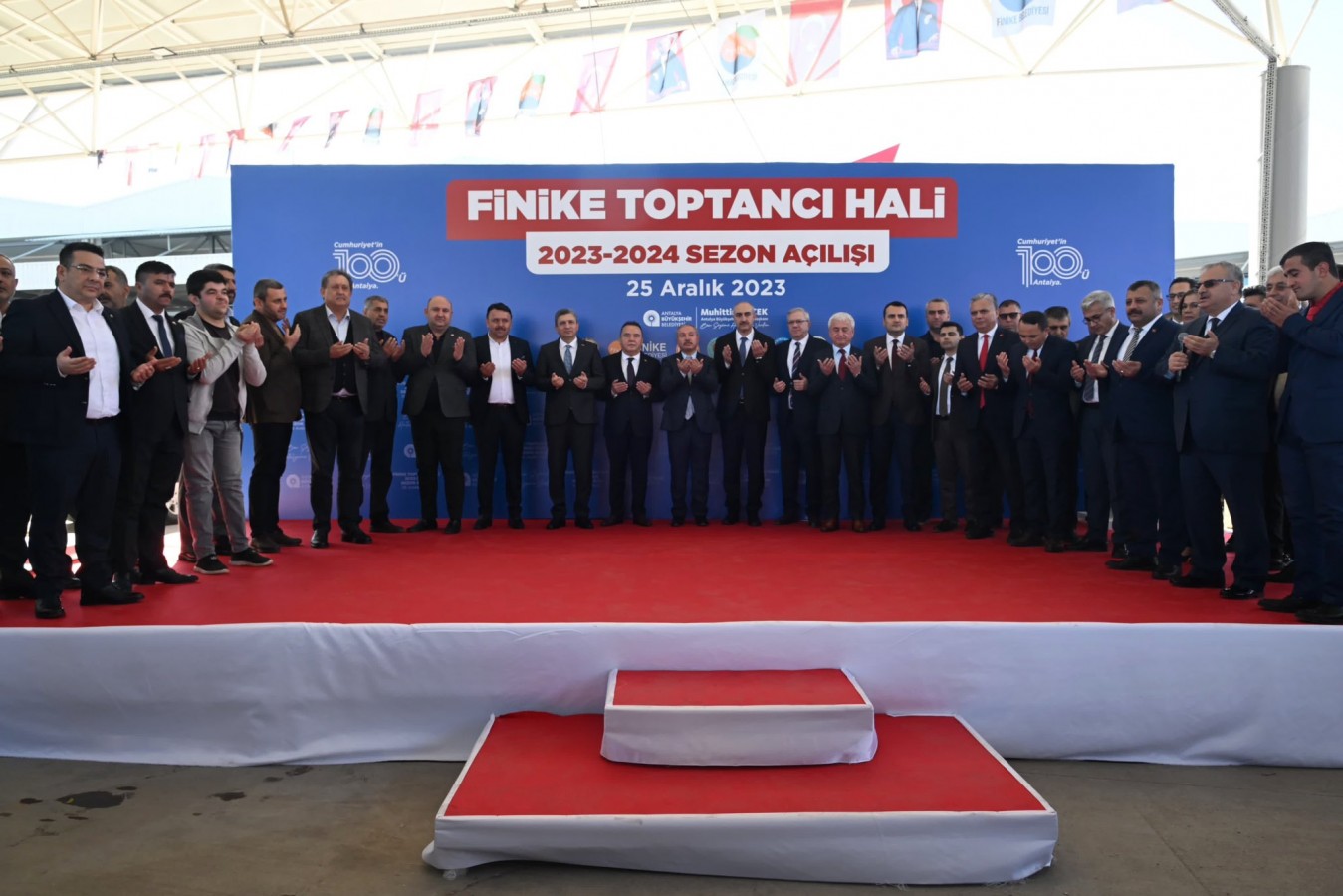 Finike Toptancı Hali’nde sezon açılışı