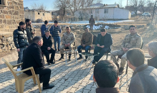 Köylerin taleplerini dinleyip eksikleri not aldı