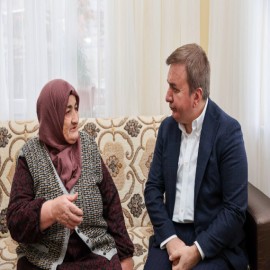 "Bizim önceliğimiz, gönül kapılarını çalmak"