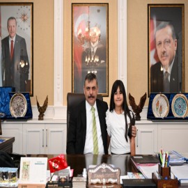 Erzurum'a Vali olmak isteyen Eyşan'a tavsiye verdi