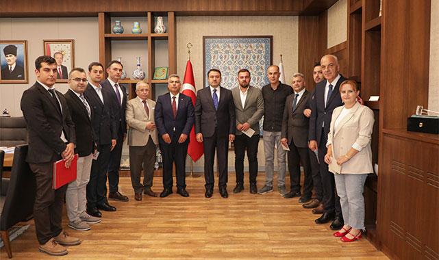 ''Basın emekçilerimizin gösterdiği gayret ve özveri takdire şayan'';