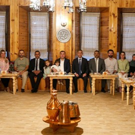 Vali Eldivan, şehre yeni gelen öğretmenlerle tanıştı