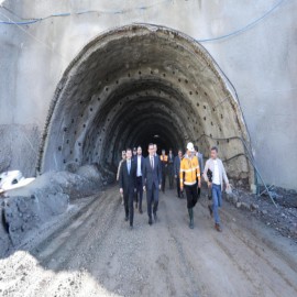Bitlis'te yol ve tünel çalışmaları sürüyor