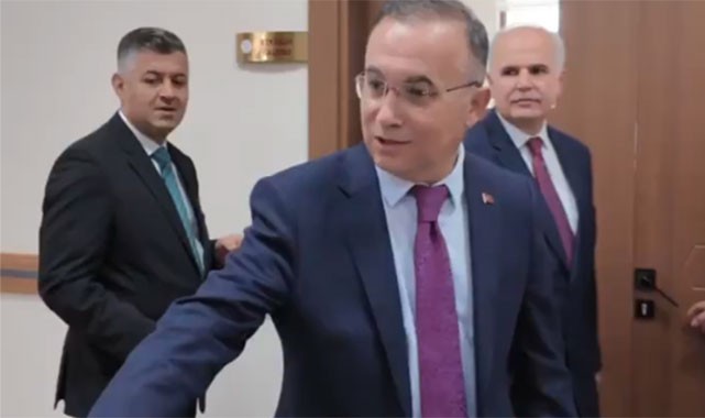 Vali Çeber'den gençlere trafik dersi: ''Biliyorum polis abilerinizin yazdığı cezalar bazen bütçeyi aşıyor''