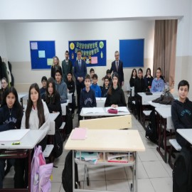 Kaymakam Atasoy verdiği sözü tutup öğrencilerle buluştu