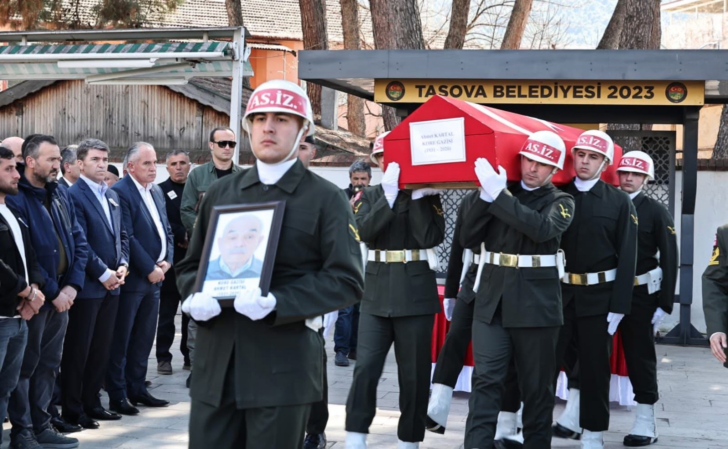 Amasya'da vefat eden Kore gazisi Kartal son yolculuğuna uğurlandı