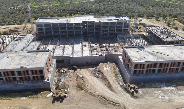 Edremit yeni sağlık kuruluşu için gün sayıyor: ''Bu önemli sağlık yatırımını yakından takip ediyoruz'';