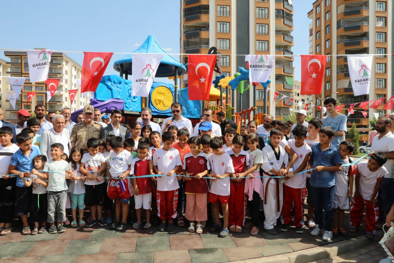 “Her zaman gençlerin yanındayız”;