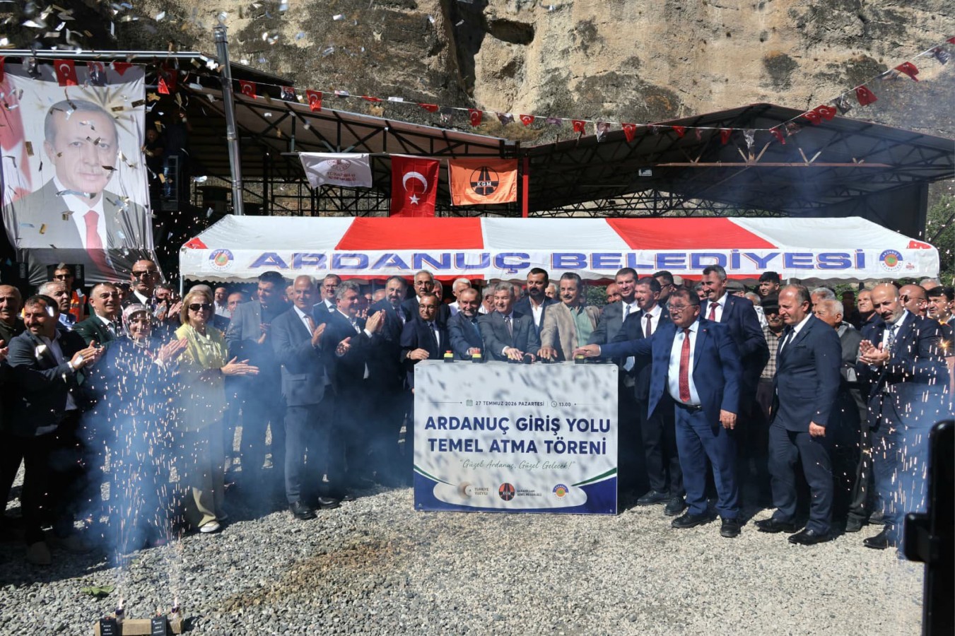 Ardanuç Giriş Yolu Projesi’nin temeli dualarla atıldı