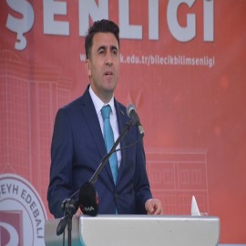 Öğrencilere seslenen Vali Aygöl:  Bu şehrin yönetiminde kesinlikle olacaksınız