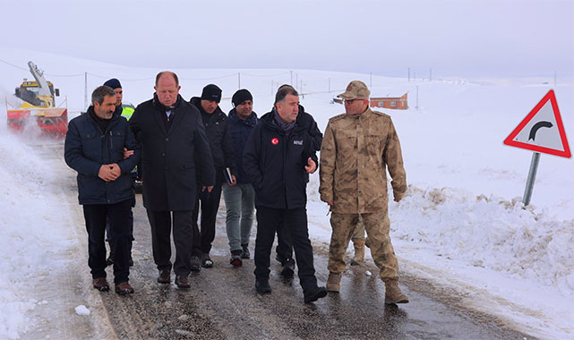 Bayburt'ta 9 köyün yolu kapandı: ''Ekiplerimiz büyük bir özveriyle çalışıyor'';