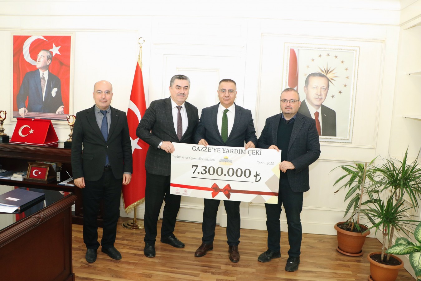 Sancaktepeli öğrenciler Gazze için 7 milyon topladı;