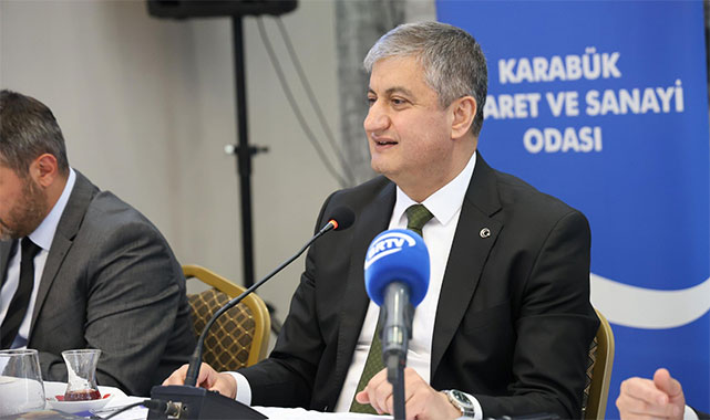''60 katılımcı arasında sadece 3 kadın var, birliğe kadın eli değmeli''