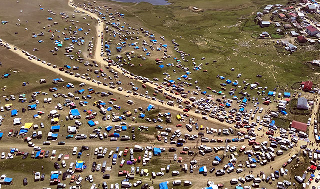 Otçu Göçü Şenlikleri binleri bir araya getirdi: ''Kazıkbeli yaylası Karadeniz insanının neşesi, nefesi, her şeyi'';