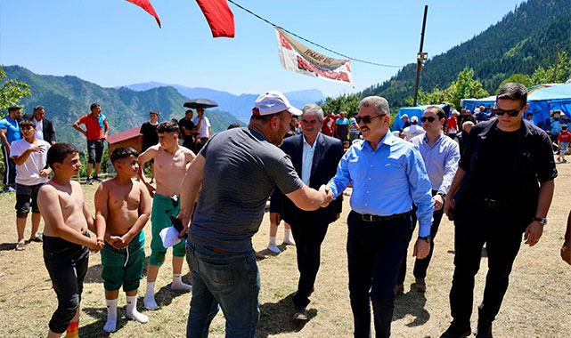 Artvin yaylaları 300 yıllık geleneğe ev sahipliği yapıyor;