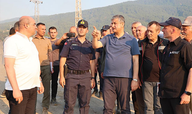 Vali Yavuz'dan yangın mağduru vatandaşlarla bir arada: Bu zor günleri hep birlikte, kararlılıkla, birlik ve dayanışma içinde aşacağız;