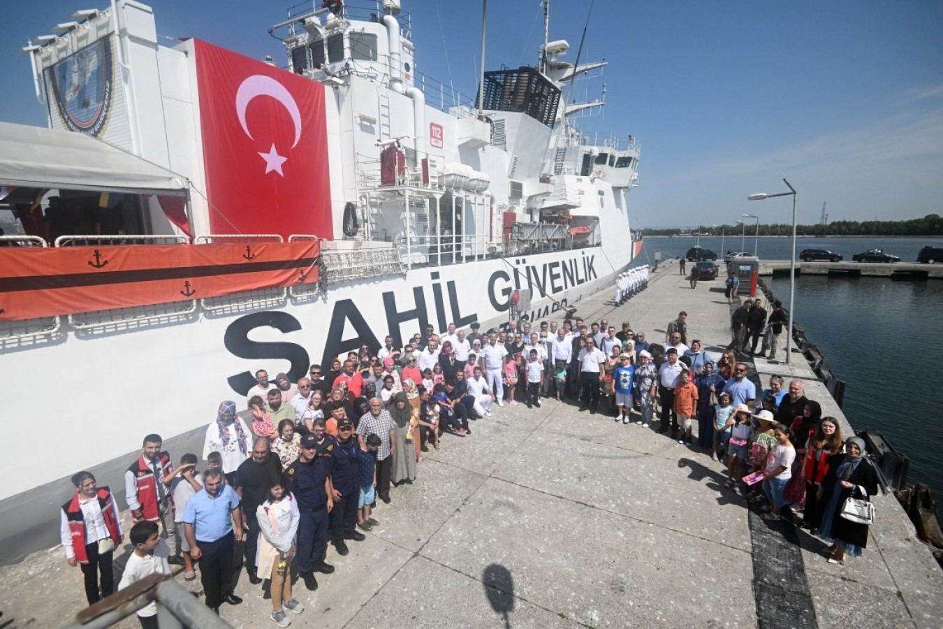 Vali Yavuz, şehit ve gazi yakınlarına boğaz turu yaptırdı