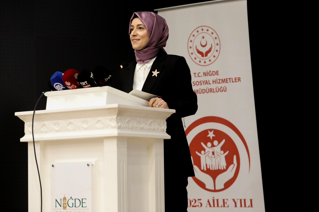 ''Her çocuğun bir aile sıcaklığında büyümesi en büyük dileğimiz'';