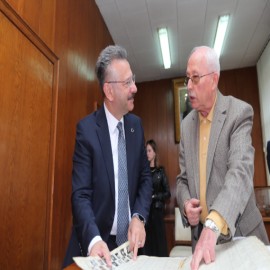 Vali Aksoy, Cumhuriyet ile büyüyen 100 yıllık fabrikayı ziyaret etti