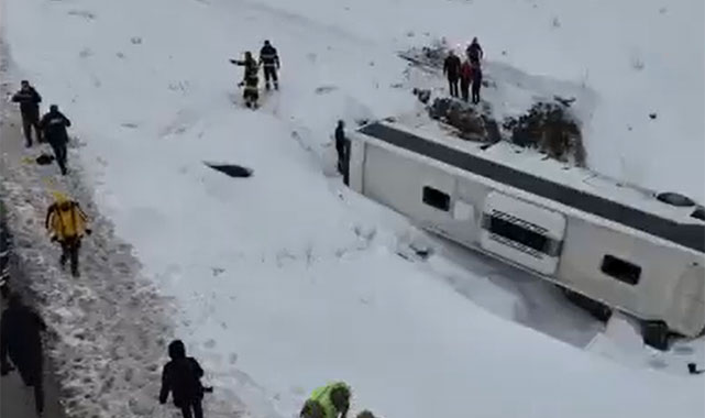 Erzincan-Sivas karayolunda feci kaza!