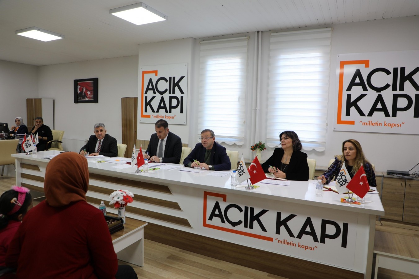 Açık Kapı'da vatandaşları ağırladı;