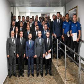 Validen, huzur ve güvenliğin kahramanlarına takdir