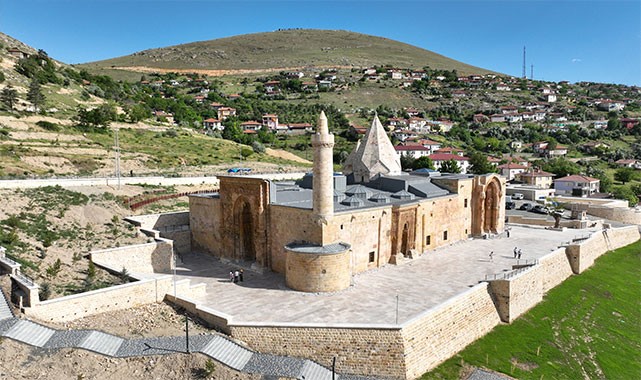 Divriği Ulu Camii'nin ses mucizesi belgesele konu oluyor!