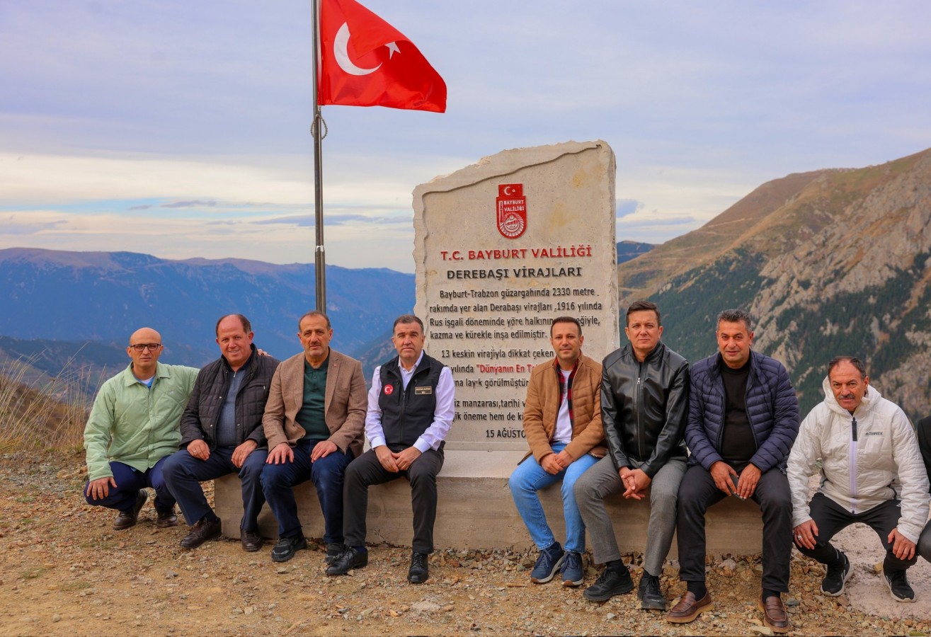 Dünyanın en tehlikeli yoluna künye taşı dikildi!;