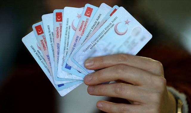 Türkiye nüfusunun yüzde 85'i çipli kimlik kartına geçti