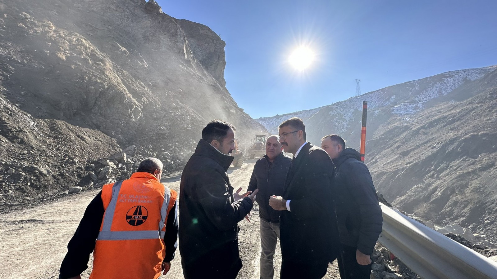 Hakkari'de heyelan: 3 kişi yaralandı