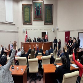 "Ülkemize hayırlı hizmetler sunacak yöneticiler yetişecek"