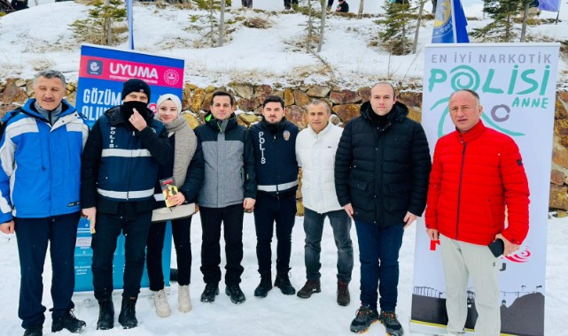 Ordu Valisi Tuncay Sonel, Kadabüz Kaymakamı Yasin Şahin İle “En İyi Narkotik Polisi: Anne” Projesine Eşlik Etti.