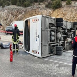 Denizli'de işçi servisi devrildi: 4 ölü, 19 yaralı