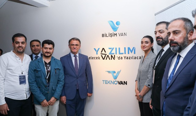 ‘Yazılım Van’ projesinin ilk öğrencileri ders başı yaptı