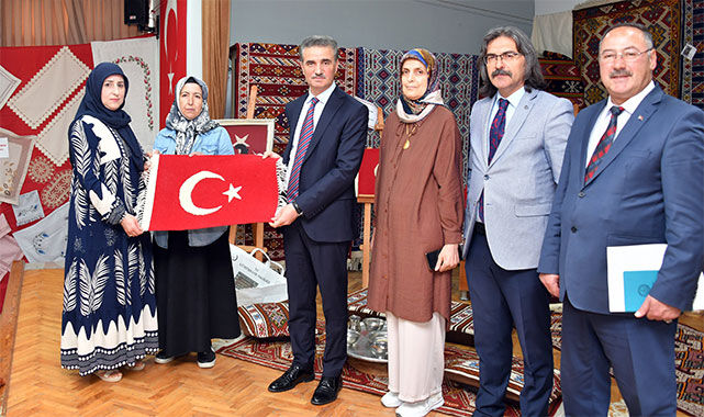 ''Hayat boyu öğrenme anlayışı bireylerin her yaşta kendini geliştirmesine olanak tanıyor'';