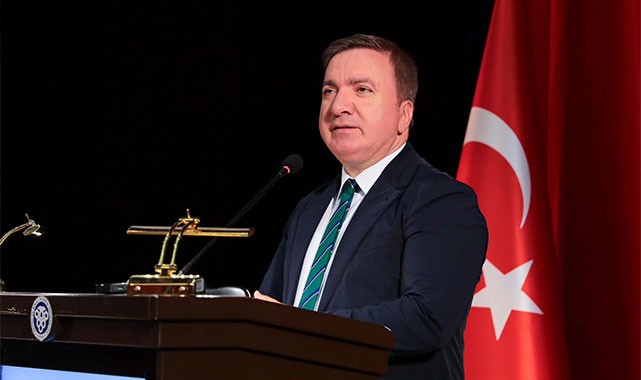 EBYÜ mezunları bir araya geldi: ''Mezuniyet bir son değil, yeni başlangıçların kapısıdır''