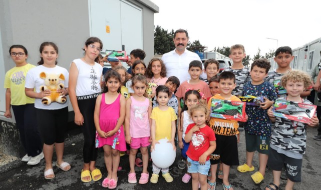 Hatay Valisi Mustafa Masatlı, Şehit Aileleri Ve Vatandaşlarla Bayramlaştı.