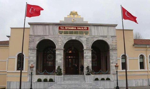 Valilikten halka açık alanlarda 'alkol yasağı' hatırlatması