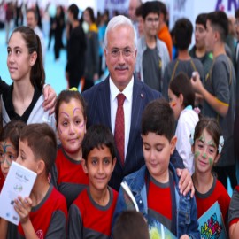 "İlk emri ‘Oku’ olan yüce bir dinin mensupları olarak okumak en çok bize yakışır"