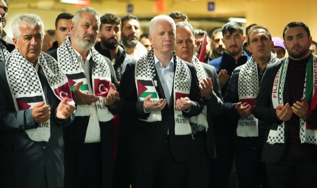 İstanbul'da balıkçı esnafı, bir günlük kazançlarını Gazze’ye bağışladı