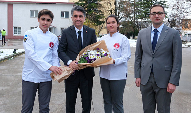 Bolu Valisi Aydın, geleceğin aşçılarıyla bir araya geldi;