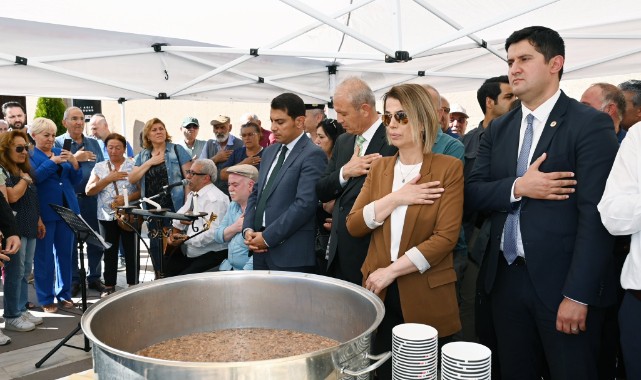 Can’larla aşure bereketini paylaştı