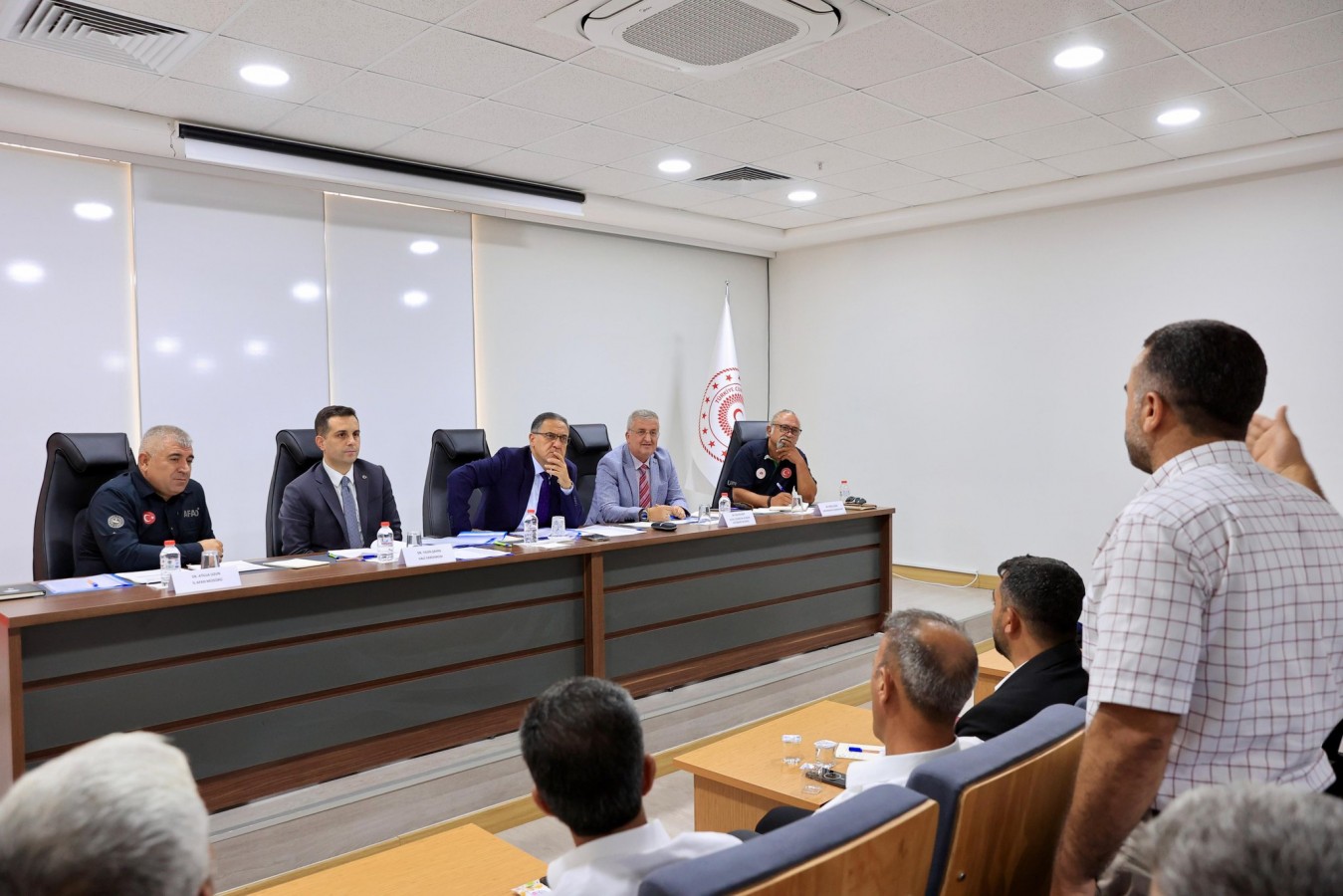 Bingöl'de kalıcı afet konutları sekteye uğradı;
