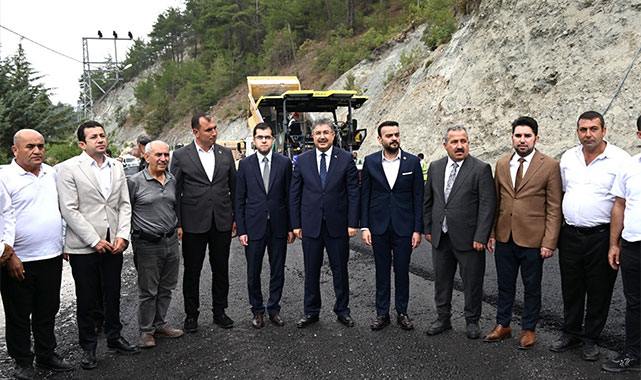 Osmaniye'de köy yolları modernleşiyor